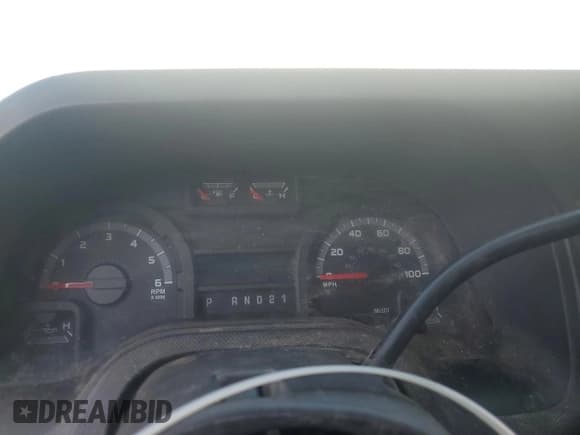 ✅ 2010 Ford Econoline Cargo Commercial • VIN: 1FTNE1EW7ADA66467 • Lot: 59238055. Wystawiony na Copart z przebiegiem Nie podano. Bezpłatny archiwum sprzedaży aukcyjnych z USA i szczegółowy raport historii pojazdu na DreamBid. Zdjęcie 9.