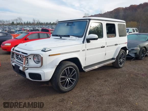 ✅ 2025 Mercedes-Benz G 550 • VIN: W1NWH1AB1SX047842 • Lot: 43751973. Listed on IAAI with 10,525 mi. Free auction sales archive from the USA and detailed vehicle history report at DreamBid. Image 17.