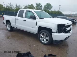 ✅ 2016 Chevrolet Silverado 1500 Custom • VIN: 1GCVKPEC5GZ318990 • Lot: 42412467. Wystawiony na IAAI z przebiegiem 242 194 mil. Bezpłatny archiwum sprzedaży aukcyjnych z USA i szczegółowy raport historii pojazdu na DreamBid. Zdjęcie 1.