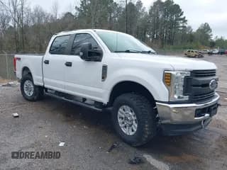 ✅ 2018 Ford F-250 XL • VIN: 1FT7W2B63JEB70397 • Lot: 41637099. Listed on IAAI with 163,126 mi. Free auction sales archive from the USA and detailed vehicle history report at DreamBid. Image 1.