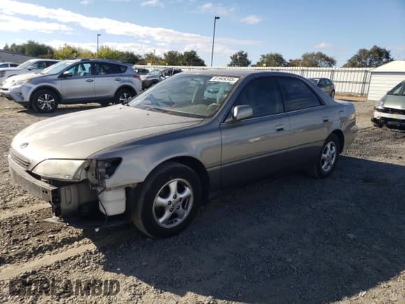 ✅ 1997 Lexus ES 300 • VIN: JT8BF22G6V0039243 • Lot: 81949345. Listed on Copart with 161,734 mi. Free auction sales archive from the USA and detailed vehicle history report at DreamBid. Image 1.