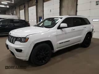 2018 Jeep Grand Cherokee Upland с VIN 1C4RJFAGXJC501190, выставлен на аукционе Copart как лот 82526205 с пробегом 73 639 миль миль и Списание • Salvage title. История ставок и продаж доступна на DreamBid. Изображение 1.