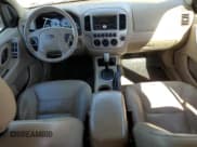 ✅ 2007 Ford Escape Limited • VIN: 1FMYU04197KA70066 • Лот: 68789915. Опубликован ранее на Copart с пробегом 208 091 миль. Бесплатный доступ к архиву аукционных продаж из США и подробный отчёт об истории автомобиля на DreamBid. Изображение 8.