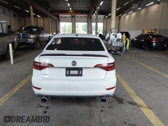 ✅ 2019 Volkswagen Jetta S • VIN: 3VW5T7BU6KM187764 • Lot: 43348152. Wystawiony na IAAI z przebiegiem 43 393 mil. Bezpłatny archiwum sprzedaży aukcyjnych z USA i szczegółowy raport historii pojazdu na DreamBid. Zdjęcie 16.