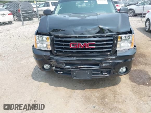 ✅ 2011 GMC Sierra 1500 SLT • VIN: 3GTP2WE34BG328518 • Лот: 42412710. Опубликован ранее на IAAI с пробегом 206 431 миль. Бесплатный доступ к архиву аукционных продаж из США и подробный отчёт об истории автомобиля на DreamBid. Изображение 6.