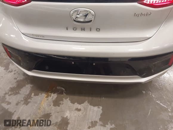 ✅ 2018 Hyundai Ioniq Limited • VIN: KMHC05LC0JU059992 • Лот: 43524179. Опубликован ранее на IAAI с пробегом 159 100 миль. Бесплатный доступ к архиву аукционных продаж из США и подробный отчёт об истории автомобиля на DreamBid. Изображение 17.