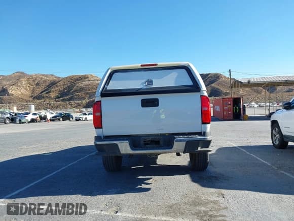 ✅ 2018 Chevrolet Colorado 2WD Work Truck • VIN: 1GCHSBEA5J1282156 • Lot: 43117068. Listed on IAAI with 169,070 mi. Free auction sales archive from the USA and detailed vehicle history report at DreamBid. Image 16.