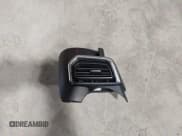 ✅ 2025 Mazda CX-50 Hybrid Premium Plus Package • VIN: 7MMVAAEW1SN102161 • Lot: 41846324. Wystawiony na IAAI z przebiegiem 2 793 mil. Bezpłatny archiwum sprzedaży aukcyjnych z USA i szczegółowy raport historii pojazdu na DreamBid. Zdjęcie 12.