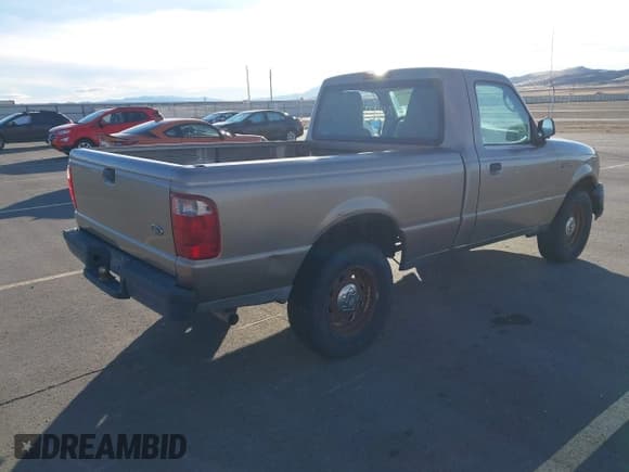 ✅ 2004 Ford Ranger XL • VIN: 1FTYR10DX4PA21260 • Lot: 43855079. Listed on IAAI with 181,491 mi. Free auction sales archive from the USA and detailed vehicle history report at DreamBid. Image 4.