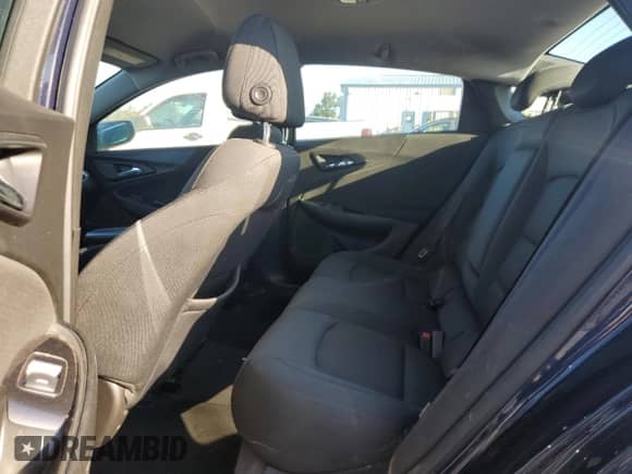 2016 Chevrolet Malibu LT z VIN 1G1ZE5ST5GF341455, wystawiony jako Copart lot #70990505 z przebiegiem 230 845 mil mil oraz Szkoda całkowita • Salvage title. Historia ofert i sprzedaży dostępna na DreamBid. Obrazek 10.