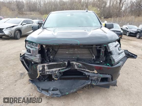 ✅ 2021 Chevrolet Silverado 1500 RST • VIN: 1GCUYEED9MZ419064 • Lot: 42066047. Wystawiony na IAAI z przebiegiem 50 236 mil. Bezpłatny archiwum sprzedaży aukcyjnych z USA i szczegółowy raport historii pojazdu na DreamBid. Zdjęcie 12.