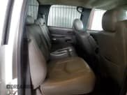 ✅ 2006 Chevrolet Silverado 2500HD LT2 • VIN: 1GCHK23U06F154978 • Lot: 80367745. Wystawiony na Copart z przebiegiem 135 173 mil. Bezpłatny archiwum sprzedaży aukcyjnych z USA i szczegółowy raport historii pojazdu na DreamBid. Zdjęcie 10.