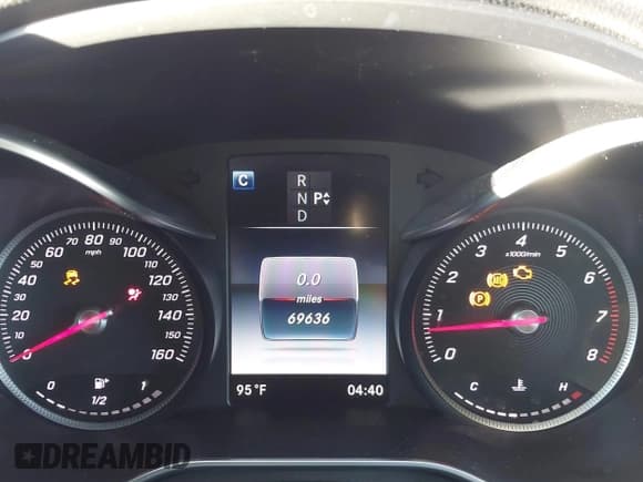 ✅ 2018 Mercedes-Benz C 300 • VIN: 55SWF4JB7JU276810 • Lot: 43573611. Listed on IAAI with 69,636 mi. Free auction sales archive from the USA and detailed vehicle history report at DreamBid. Image 7.