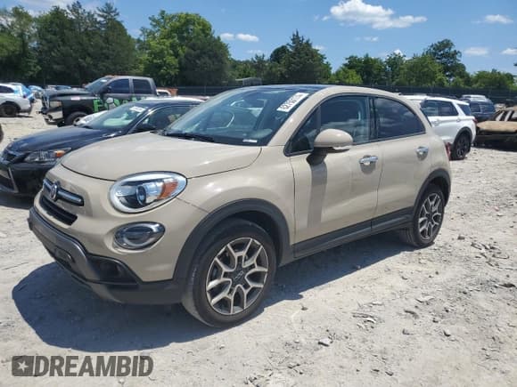✅ 2020 FIAT 500X Trekking • VIN: ZFBNFYB19LP881370 • Лот: 62750174. Опубликован ранее на Copart с пробегом 26 976 миль. Бесплатный доступ к архиву аукционных продаж из США и подробный отчёт об истории автомобиля на DreamBid. Изображение 1.