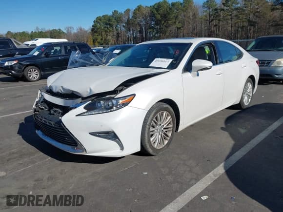✅ 2017 Lexus ES 350 • VIN: 58ABK1GG5HU053040 • Lot: 43690117. Listed on IAAI with 65,425 mi. Free auction sales archive from the USA and detailed vehicle history report at DreamBid. Image 22.