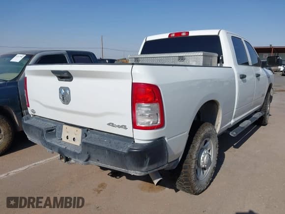 ✅ 2022 Ram 2500 Tradesman • VIN: 3C6UR5CJ0NG365846 • Lot: 42544125. Listed on IAAI with 95,458 mi. Free auction sales archive from the USA and detailed vehicle history report at DreamBid. Image 4.