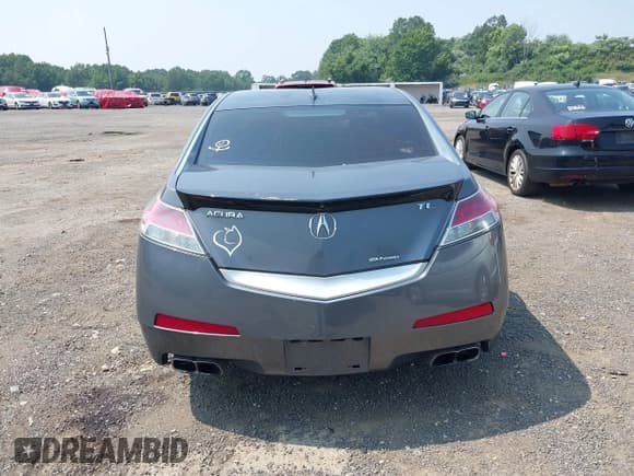 ✅ 2009 Acura TL Technology • VIN: 19UUA96539A004736 • Lot: 42904986. Listed on IAAI with 200,957 mi. Free auction sales archive from the USA and detailed vehicle history report at DreamBid. Image 16.