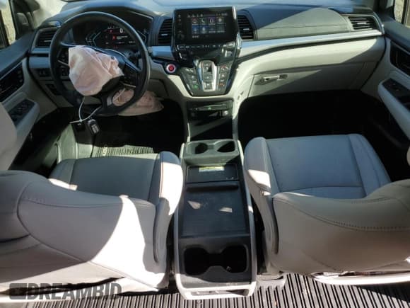 ✅ 2020 Honda Odyssey Elite • VIN: 5FNRL6H9XLB039737 • Lot: 81853445. Listed on Copart with 29,821 mi. Free auction sales archive from the USA and detailed vehicle history report at DreamBid. Image 8.