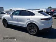 ✅ 2021 Porsche Cayenne S • VIN: WP1BB2AY8MDA46188 • Lot: 63798143. Wystawiony na Copart z przebiegiem 41 069 mil. Bezpłatny archiwum sprzedaży aukcyjnych z USA i szczegółowy raport historii pojazdu na DreamBid. Zdjęcie 2.