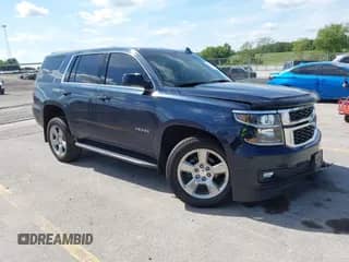 2019 Chevrolet Tahoe LT z VIN 1GNSKBKC8KR214892, wystawiony jako IAAI lot #42702156 z przebiegiem 60 779 mil mil oraz . Historia ofert i sprzedaży dostępna na DreamBid. Obrazek 1.