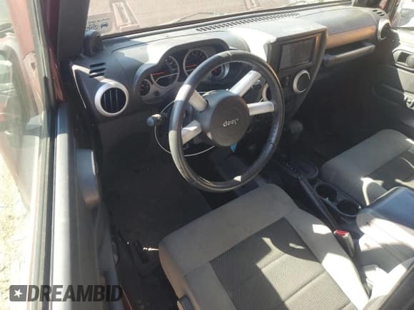 ✅ 2010 Jeep Wrangler Sahara • VIN: 1J4GA5D16AL225139 • Lot: 77114204. Listed on Copart with Not provided. Free auction sales archive from the USA and detailed vehicle history report at DreamBid. Image 8.