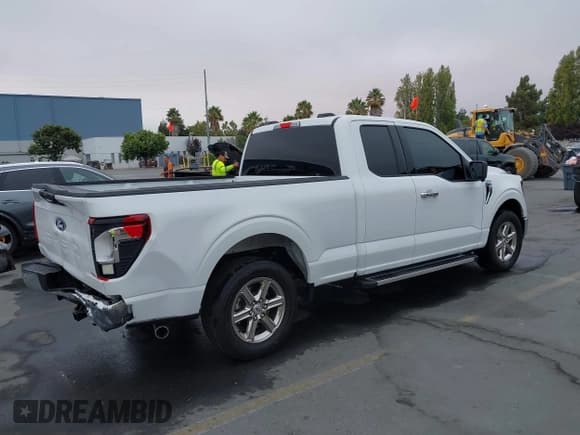 ✅ 2024 Ford F-150 • VIN: 1FTEX3KP9RKF32071 • Lot: 43160008. Listed on IAAI with 20,089 mi. Free auction sales archive from the USA and detailed vehicle history report at DreamBid. Image 6.