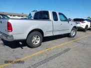 ✅ 1998 Ford F-150 • VIN: 1FTZX17W9WNA63452 • Lot: 43474139. Wystawiony na IAAI z przebiegiem 186 589 mil. Bezpłatny archiwum sprzedaży aukcyjnych z USA i szczegółowy raport historii pojazdu na DreamBid. Zdjęcie 4.