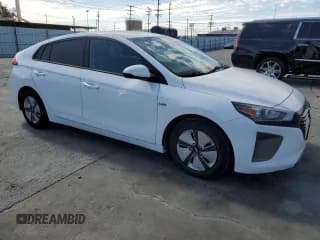 ✅ 2019 Hyundai Ioniq Blue • VIN: KMHC65LC8KU130906 • Lot: 47444155. Wystawiony na Copart z przebiegiem 89 868 mil. Bezpłatny archiwum sprzedaży aukcyjnych z USA i szczegółowy raport historii pojazdu na DreamBid. Zdjęcie 4.