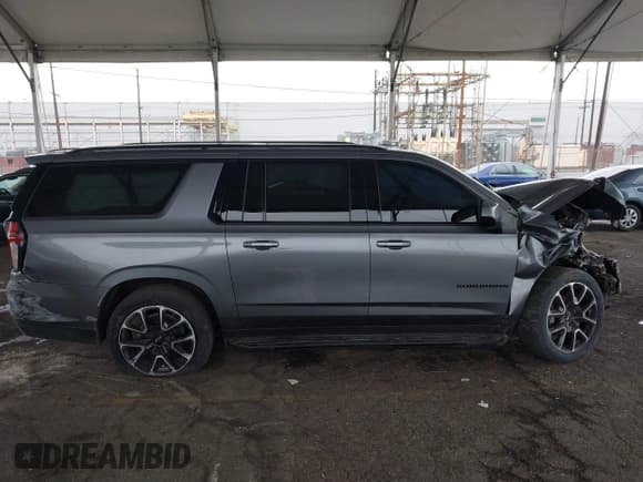 ✅ 2021 Chevrolet Suburban RST • VIN: 1GNSCEKD0MR253468 • Lot: 41459452. Listed on IAAI with 36,005 mi. Free auction sales archive from the USA and detailed vehicle history report at DreamBid. Image 13.
