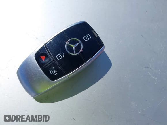 ✅ 2020 Mercedes-Benz S 560 • VIN: WDDUG8DB9LA520872 • Lot: 43268056. Listed on IAAI with 38,503 mi. Free auction sales archive from the USA and detailed vehicle history report at DreamBid. Image 11.