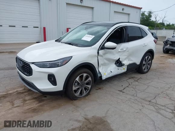 ✅ 2024 Ford Escape Platinum • VIN: 1FMCU9JA4RUB41992 • Lot: 42976165. Listed on IAAI with 9,501 mi. Free auction sales archive from the USA and detailed vehicle history report at DreamBid. Image 18.