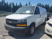 ✅ 2018 Chevrolet Express Cargo • VIN: 1GCWGAFP7J1343433 • Lot: 42780602. Wystawiony na IAAI z przebiegiem 121 170 mil. Bezpłatny archiwum sprzedaży aukcyjnych z USA i szczegółowy raport historii pojazdu na DreamBid. Zdjęcie 21.