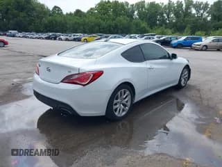 ✅ 2015 Hyundai Genesis Coupe 3.8L Base • VIN: KMHHT6KJ2FU127526 • Lot: 40015892. Wystawiony na IAAI z przebiegiem 110 921 mil. Bezpłatny archiwum sprzedaży aukcyjnych z USA i szczegółowy raport historii pojazdu na DreamBid. Zdjęcie 4.