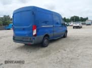 ✅ 2015 Ford Transit Cargo • VIN: 1FTNR2CM1FKB06024 • Lot: 42931493. Wystawiony na IAAI z przebiegiem 192 334 mil. Bezpłatny archiwum sprzedaży aukcyjnych z USA i szczegółowy raport historii pojazdu na DreamBid. Zdjęcie 4.