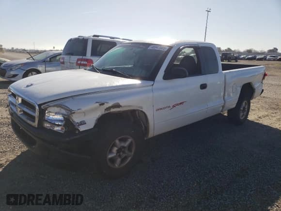 ✅ 1999 Dodge Dakota SLT • VIN: 1B7GG22Y6XS119274 • Lot: 46947005. Wystawiony na Copart z przebiegiem 264 537 mil. Bezpłatny archiwum sprzedaży aukcyjnych z USA i szczegółowy raport historii pojazdu na DreamBid. Zdjęcie 1.