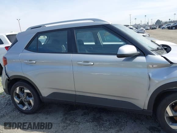 ✅ 2022 Hyundai Venue Limited • VIN: KMHRC8A35NU134584 • Lot: 41212254. Listed on IAAI with 44,686 mi. Free auction sales archive from the USA and detailed vehicle history report at DreamBid. Image 14.