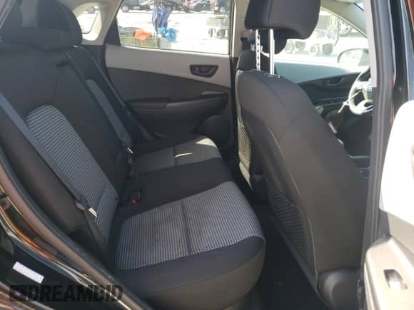 2018 Hyundai Kona SEL z VIN KM8K22AA2JU070305, wystawiony jako Copart lot #60777233 z przebiegiem 44 241 mil mil oraz . Historia ofert i sprzedaży dostępna na DreamBid. Obrazek 10.