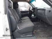 ✅ 2000 Chevrolet Silverado 1500 LS • VIN: 1GCEC14V3YE274252 • Lot: 43743272. Listed on IAAI with 279,792 mi. Free auction sales archive from the USA and detailed vehicle history report at DreamBid. Image 5.