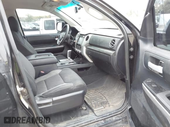 ✅ 2014 Toyota Tundra SR5 • VIN: 5TFDM5F1XEX051622 • Lot: 43419636. Listed on IAAI with 198,796 mi. Free auction sales archive from the USA and detailed vehicle history report at DreamBid. Image 5.