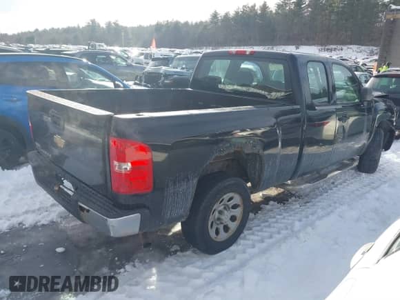 2008 Chevrolet Silverado 1500 Work Truck with VIN 1GCEC19X88Z326767, listed as a IAAI auction lot 41597236 with 196,007 mi miles and . Bid and sale history available at DreamBid. Image 4.