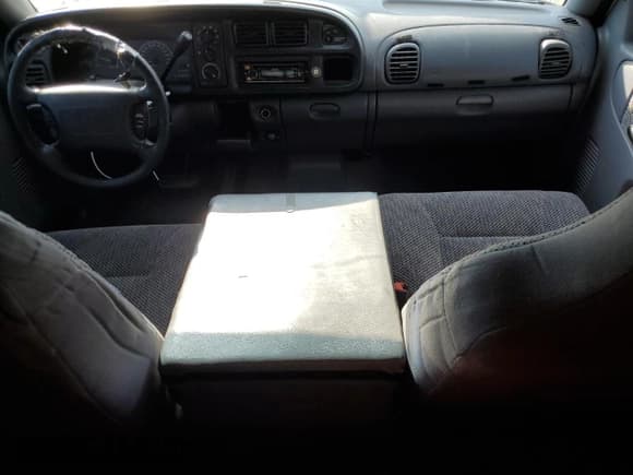 ✅ 1999 Dodge 1500 • VIN: 3B7HC12Y2XG100089 • Lot: 80316435. Listed on Copart with 263,356 mi. Free auction sales archive from the USA and detailed vehicle history report at DreamBid. Image 8.