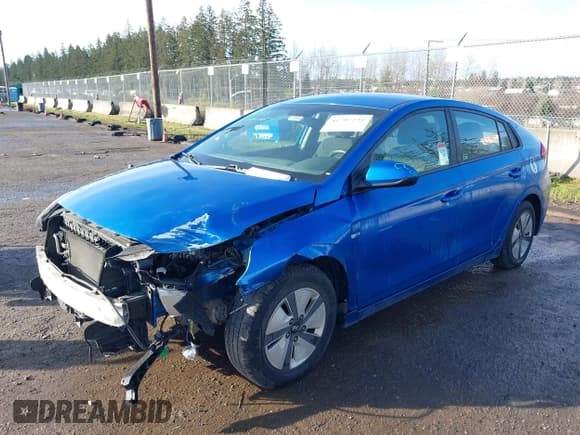 ✅ 2017 Hyundai Ioniq Blue • VIN: KMHC65LC0HU026306 • Lot: 41707234. Wystawiony na IAAI z przebiegiem 77 793 mil. Bezpłatny archiwum sprzedaży aukcyjnych z USA i szczegółowy raport historii pojazdu na DreamBid. Zdjęcie 2.