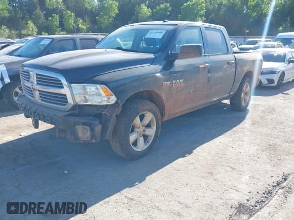 ✅ 2017 Ram 1500 Tradesman • VIN: 3C6RR7KT3HG742615 • Lot: 42218000. Wystawiony na IAAI z przebiegiem 237 169 mil. Bezpłatny archiwum sprzedaży aukcyjnych z USA i szczegółowy raport historii pojazdu na DreamBid. Zdjęcie 2.