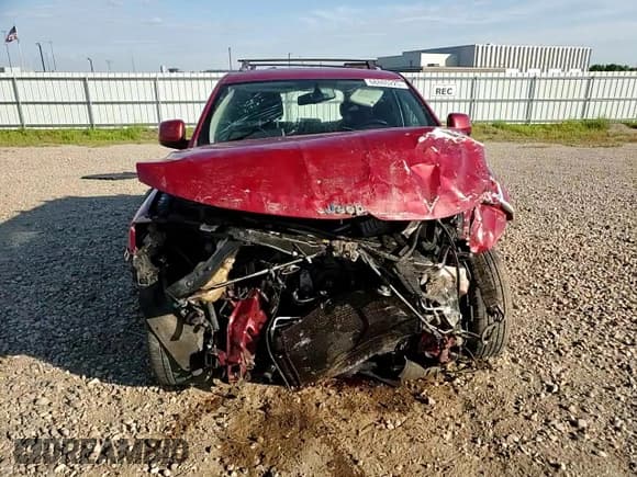 ✅ 2011 Jeep Grand Cherokee Laredo • VIN: 1J4RR4GG4BC642725 • Лот: 68860225. Опубликован ранее на Copart с пробегом 147 368 миль. Бесплатный доступ к архиву аукционных продаж из США и подробный отчёт об истории автомобиля на DreamBid. Изображение 15.