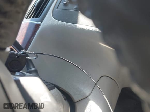 ✅ 2010 Buick Lucerne CXL • VIN: 1G4HC5EMXAU131445 • Лот: 43467277. Опубликован ранее на IAAI с пробегом 185 832 миль. Бесплатный доступ к архиву аукционных продаж из США и подробный отчёт об истории автомобиля на DreamBid. Изображение 11.