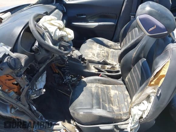 ✅ 2019 Nissan Kicks SR • VIN: 3N1CP5CU5KL479271 • Лот: 42648136. Опубликован ранее на IAAI с пробегом Не указан. Бесплатный доступ к архиву аукционных продаж из США и подробный отчёт об истории автомобиля на DreamBid. Изображение 5.