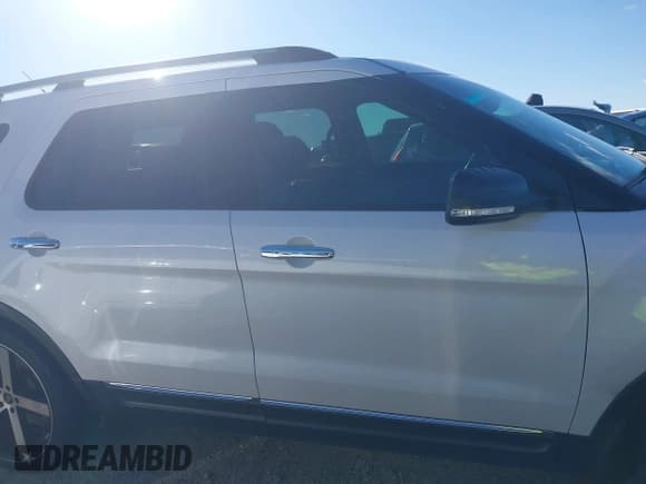 ✅ 2014 Ford Explorer XLT • VIN: 1FM5K8D8XEGA67150 • Lot: 41731862. Wystawiony na IAAI z przebiegiem 246 182 mil. Bezpłatny archiwum sprzedaży aukcyjnych z USA i szczegółowy raport historii pojazdu na DreamBid. Zdjęcie 13.