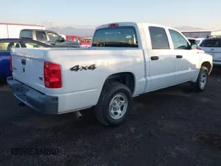✅ 2006 Dodge Dakota ST • VIN: 1D7HW28N46S510786 • Lot: 43624703. Wystawiony na IAAI z przebiegiem 117 617 mil. Bezpłatny archiwum sprzedaży aukcyjnych z USA i szczegółowy raport historii pojazdu na DreamBid. Zdjęcie 4.