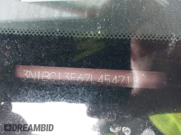 ✅ 2007 Nissan Versa SL • VIN: 3N1BC13E67L454718 • Lot: 41622751. Wystawiony na IAAI z przebiegiem 114 119 mil. Bezpłatny archiwum sprzedaży aukcyjnych z USA i szczegółowy raport historii pojazdu na DreamBid. Zdjęcie 9.