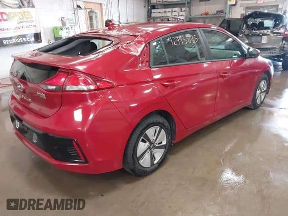 ✅ 2019 Hyundai Ioniq Blue • VIN: KMHC65LC7KU180230 • Lot: 42995835. Wystawiony na IAAI z przebiegiem 159 325 mil. Bezpłatny archiwum sprzedaży aukcyjnych z USA i szczegółowy raport historii pojazdu na DreamBid. Zdjęcie 4.